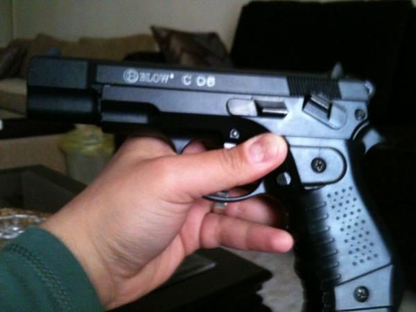 shex 032