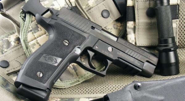 226 Blkwtr Tact detail R